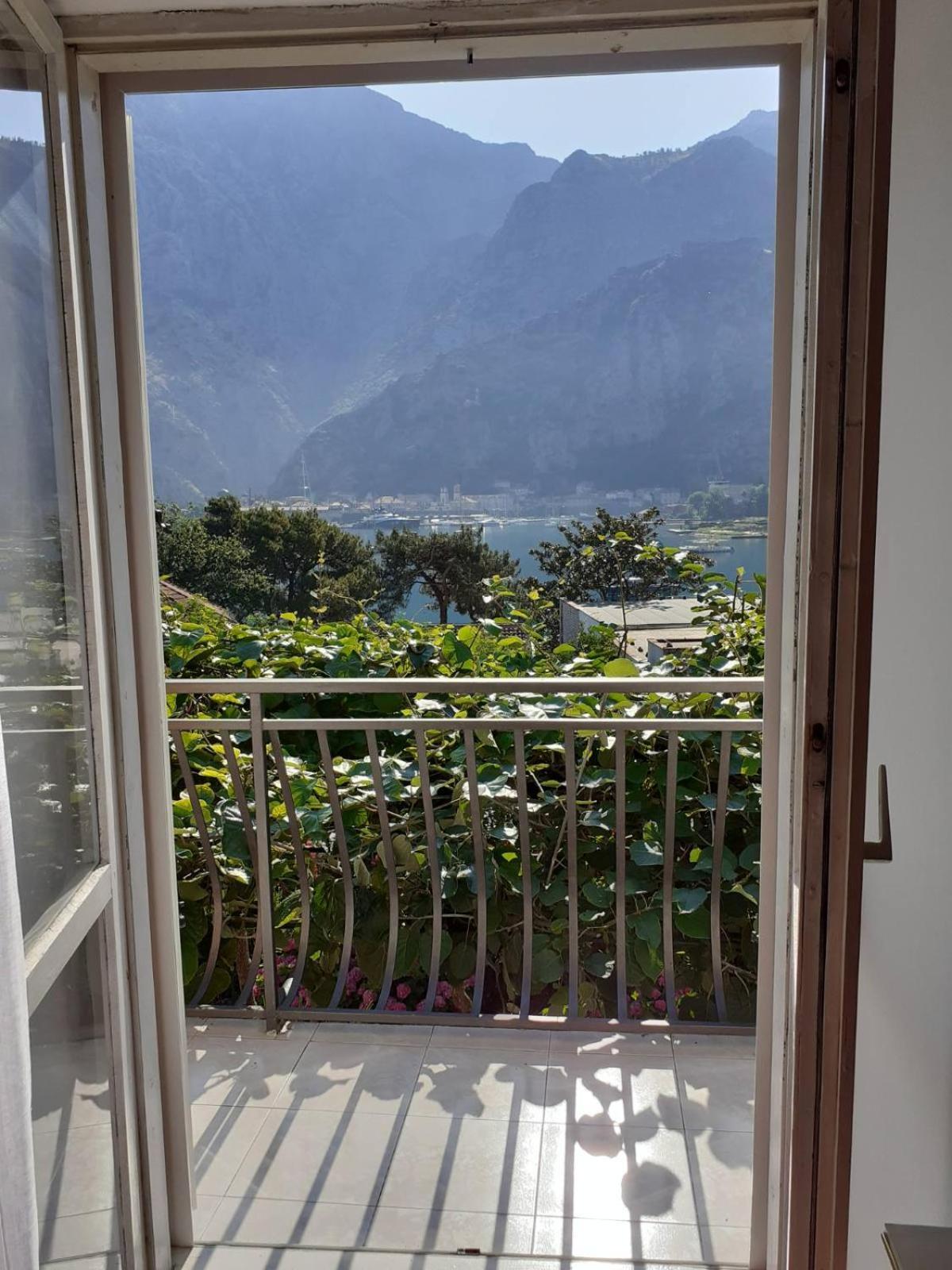 M&B Apartment Kotor Exterior foto