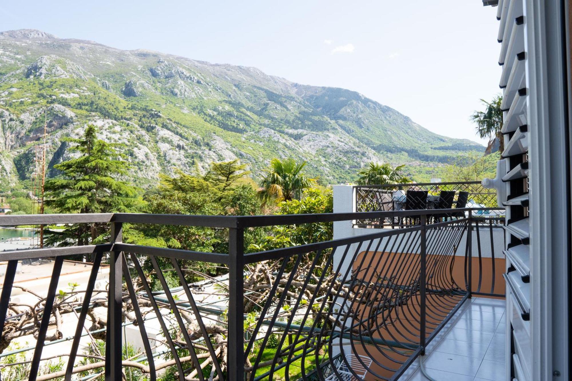 M&B Apartment Kotor Exterior foto